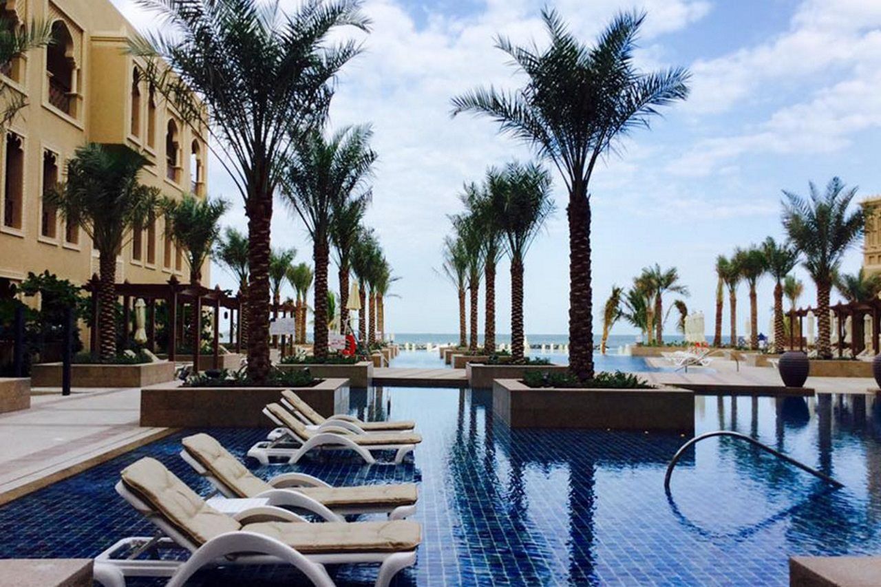 Sheraton Sharjah Beach Resort And Spa Exterior foto